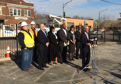 Mayor Rahm Emanuel announcing a streetscape improvement