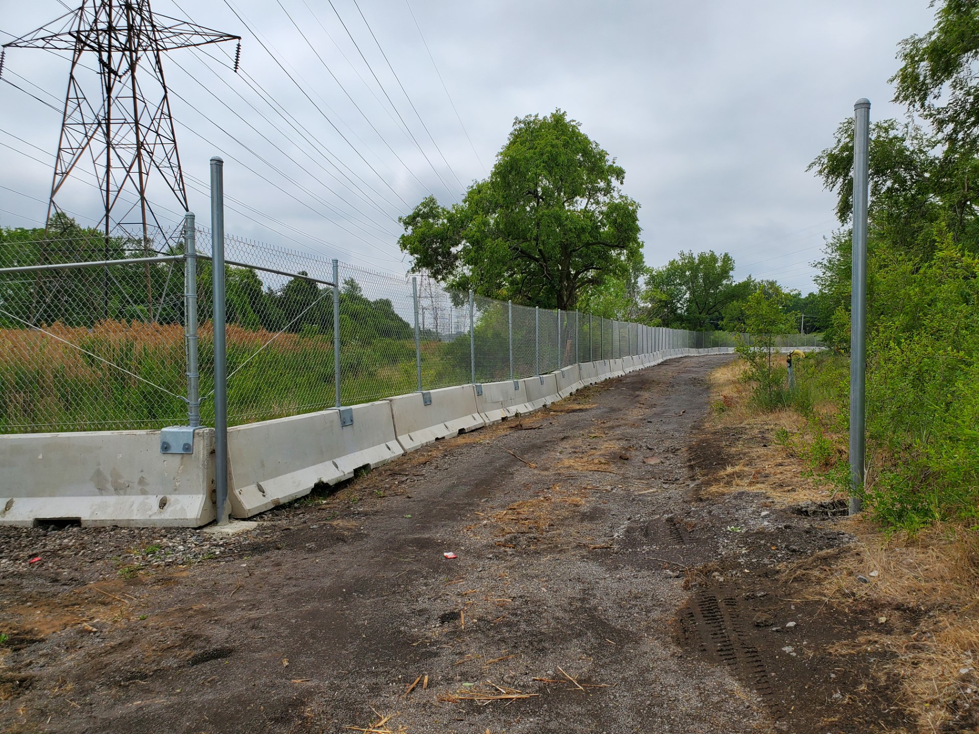 Schroud site, south end barrier system