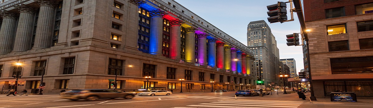 Chicago's City Hall building illuminated for Diwali