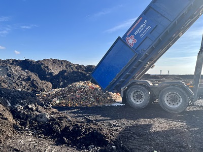 Republic transports the food waste from the transfer station to the Harbor View Composting Facility, located in Chicago and operated by Whole Earth Compost.